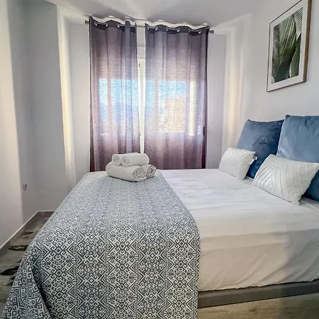 Апартаменти Oleholidays Costabella 2 Junto Al Mar Марбелья